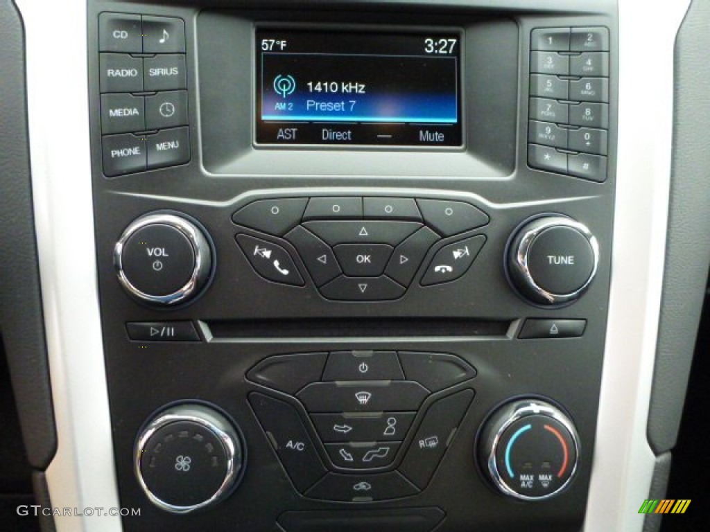 2016 Ford Fusion SE Controls Photo #104178710