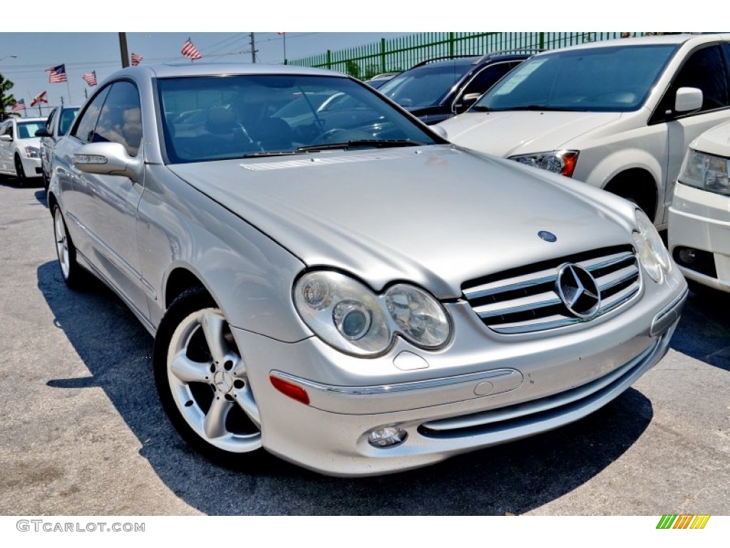 2004 Brilliant Silver Metallic MercedesBenz CLK 320 Coupe 104161047