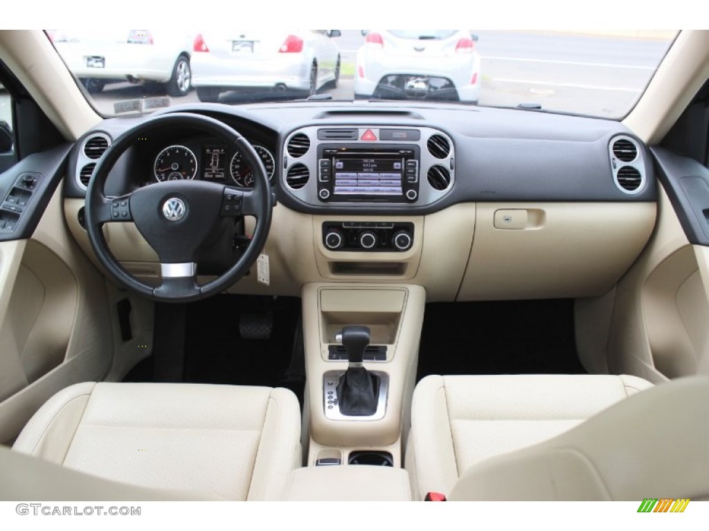 Sandstone Interior 2010 Volkswagen Tiguan SE 4Motion Photo #104191802
