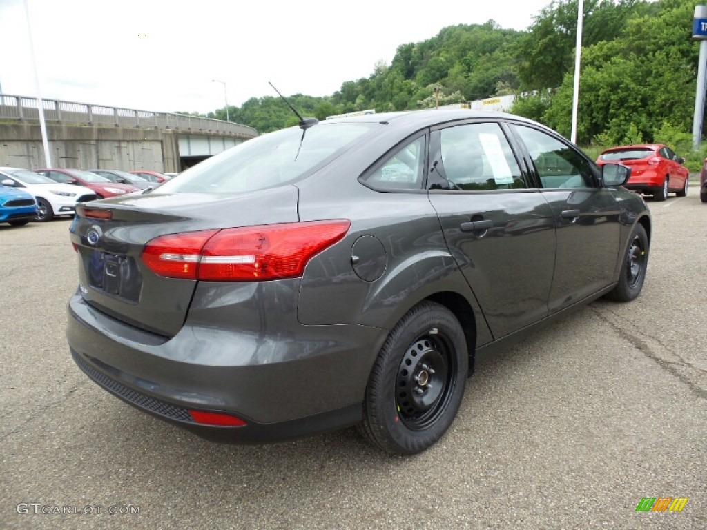 2015 Focus S Sedan - Magnetic Metallic / Charcoal Black photo #3