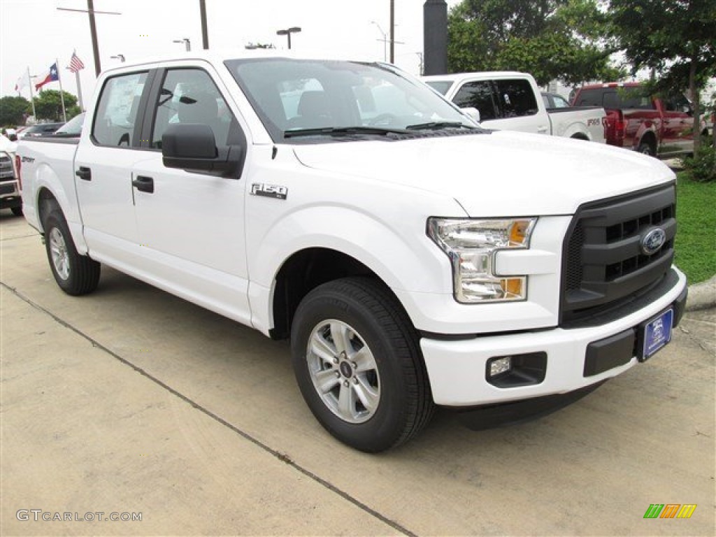 2015 F150 XL SuperCrew - Oxford White / Medium Earth Gray photo #1