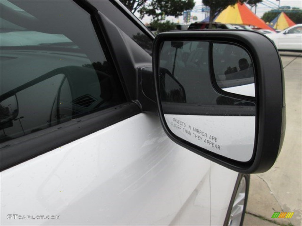 2015 Explorer FWD - Oxford White / Medium Light Stone photo #6
