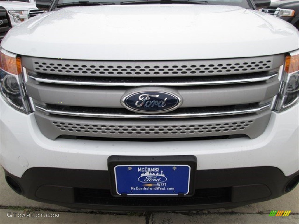2015 Explorer FWD - Oxford White / Medium Light Stone photo #8