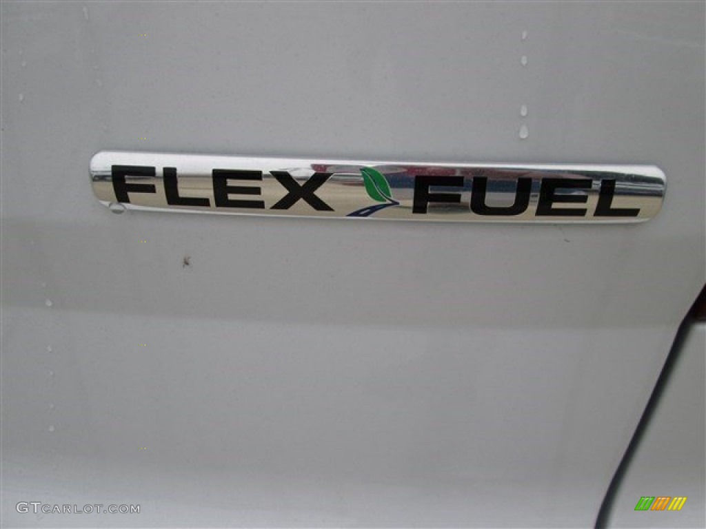 2015 Explorer FWD - Oxford White / Medium Light Stone photo #14