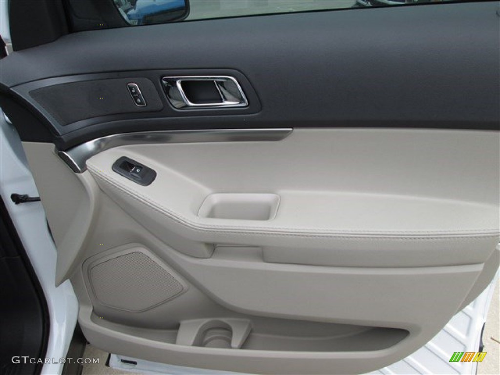 2015 Explorer FWD - Oxford White / Medium Light Stone photo #35