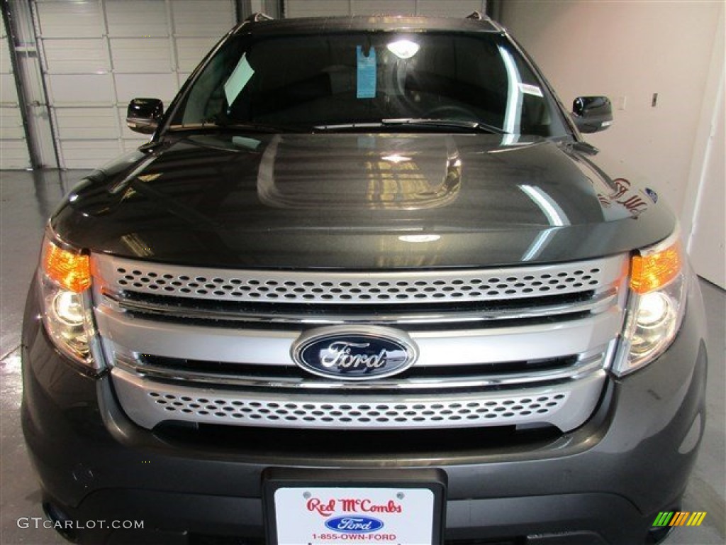 2015 Explorer XLT - Magnetic / Charcoal Black photo #2
