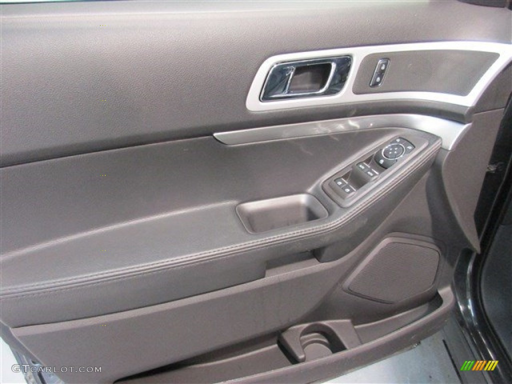 2015 Explorer XLT - Magnetic / Charcoal Black photo #15