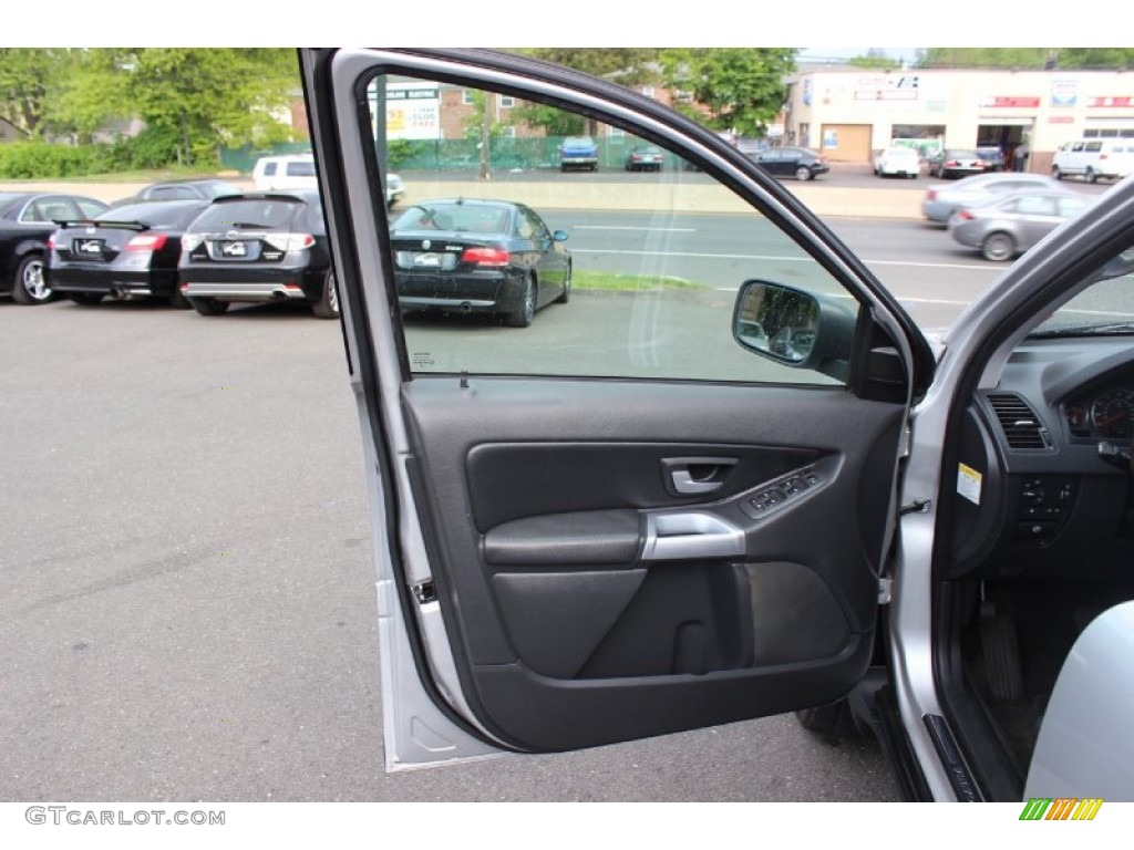 2004 XC90 T6 AWD - Silver Metallic / Graphite photo #10
