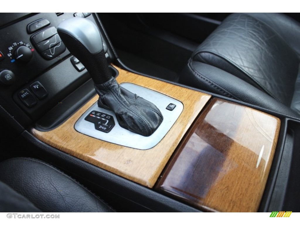 2004 XC90 T6 AWD - Silver Metallic / Graphite photo #19