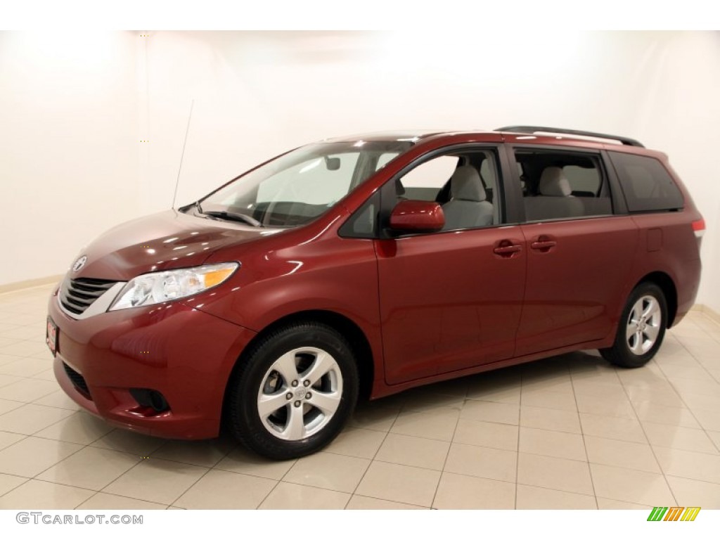 Salsa Red Pearl 2014 Toyota Sienna LE Exterior Photo #104238596