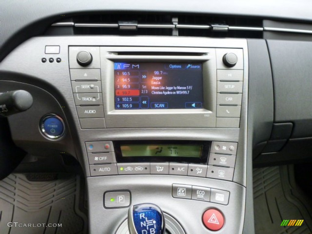 2013 Prius Four Hybrid - Classic Silver Metallic / Dark Gray photo #4