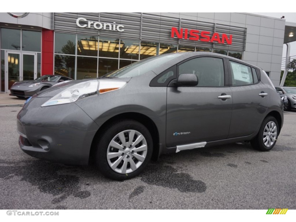 Gun Metallic Nissan LEAF