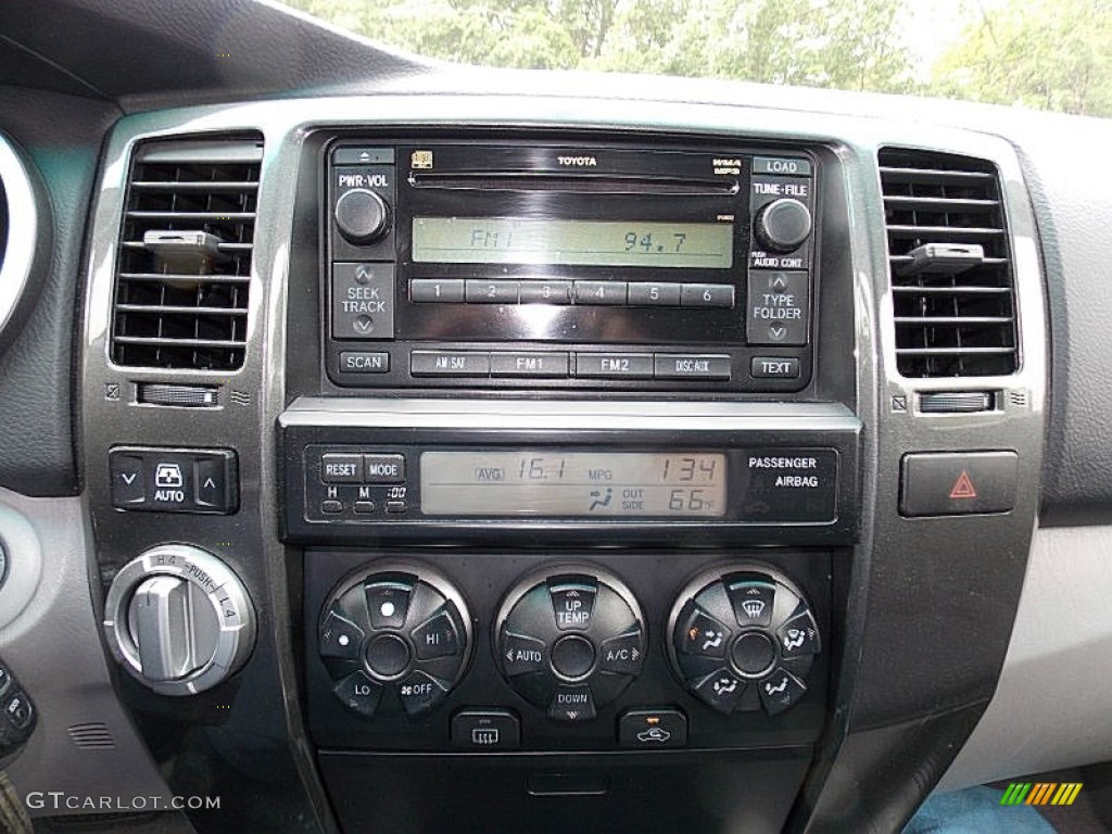 2006 4Runner SR5 4x4 - Nautical Blue Metallic / Stone Gray photo #26