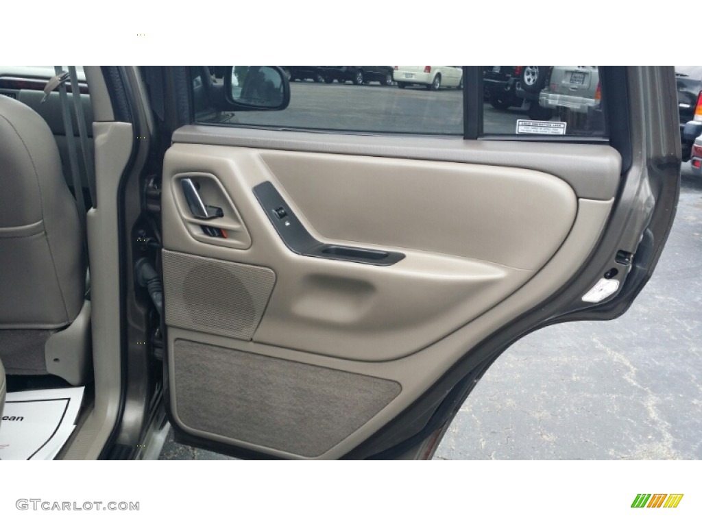2000 Grand Cherokee Laredo 4x4 - Taupe Frost Metallic / Camel photo #12