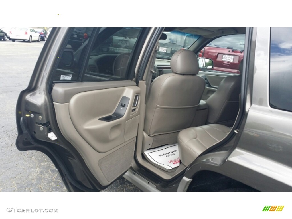 2000 Grand Cherokee Laredo 4x4 - Taupe Frost Metallic / Camel photo #16