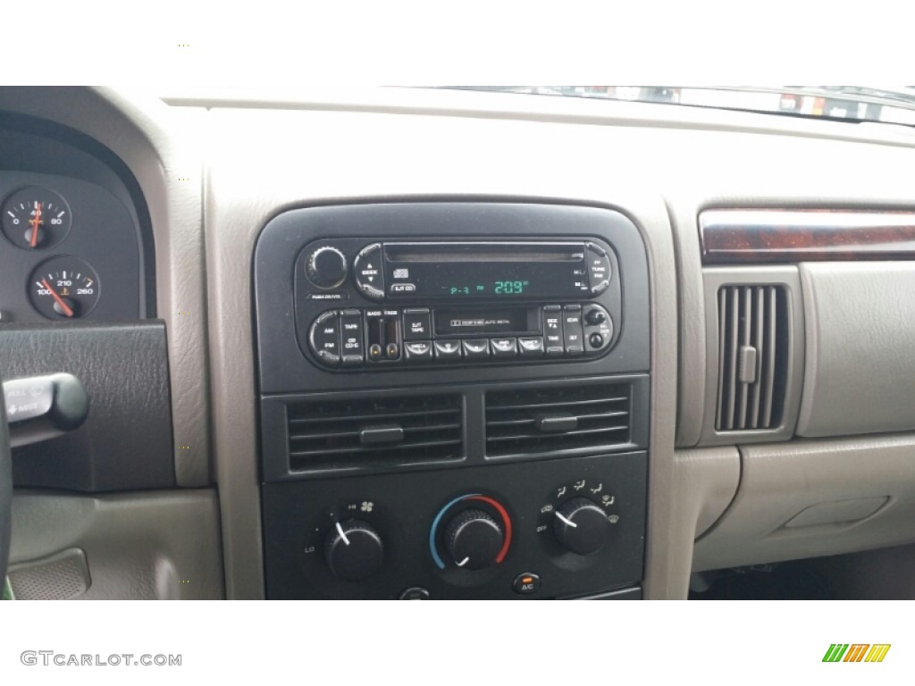 2000 Grand Cherokee Laredo 4x4 - Taupe Frost Metallic / Camel photo #24