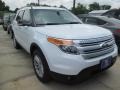 2015 Oxford White Ford Explorer XLT  photo #2