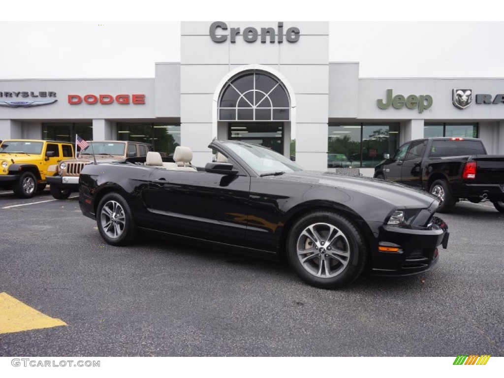 Black Ford Mustang