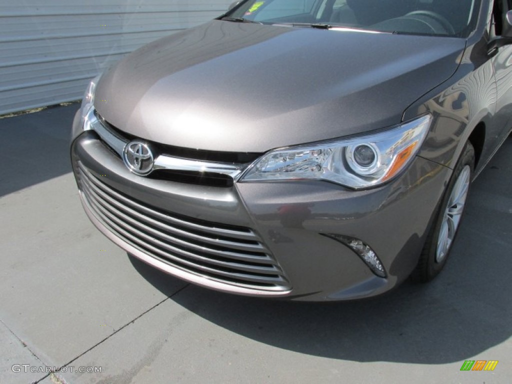 2015 Camry LE - Predawn Gray Mica / Black photo #10