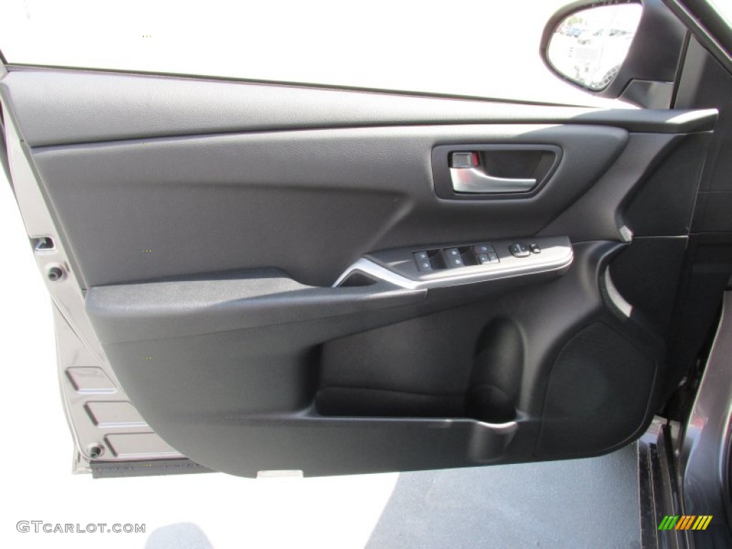 2015 Camry LE - Predawn Gray Mica / Black photo #19