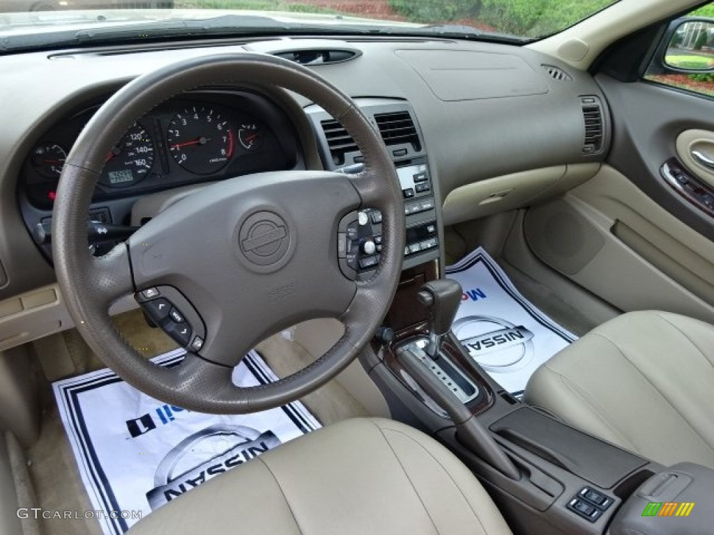 Blond Interior 2001 Nissan Maxima GLE Photo #104252141