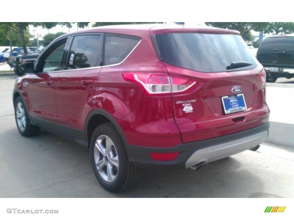 2015 Escape SE - Ruby Red Metallic / Charcoal Black photo #10