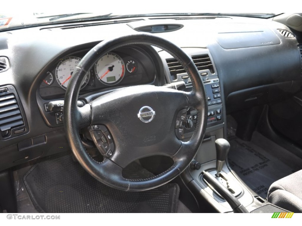 2002 Maxima SE - Majestic Blue Metallic / Frost photo #14