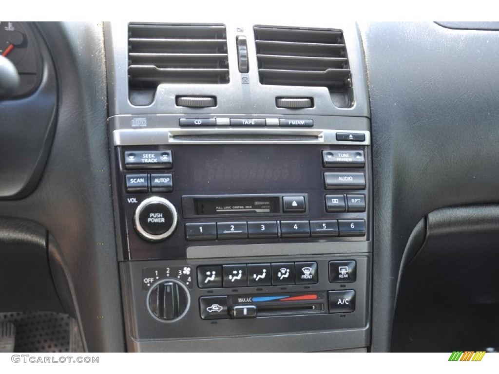 2002 Maxima SE - Majestic Blue Metallic / Frost photo #21