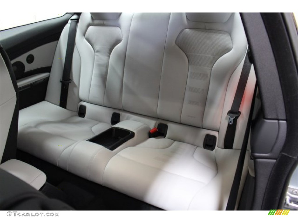 2015 BMW M4 Coupe Rear Seat Photo #104271279