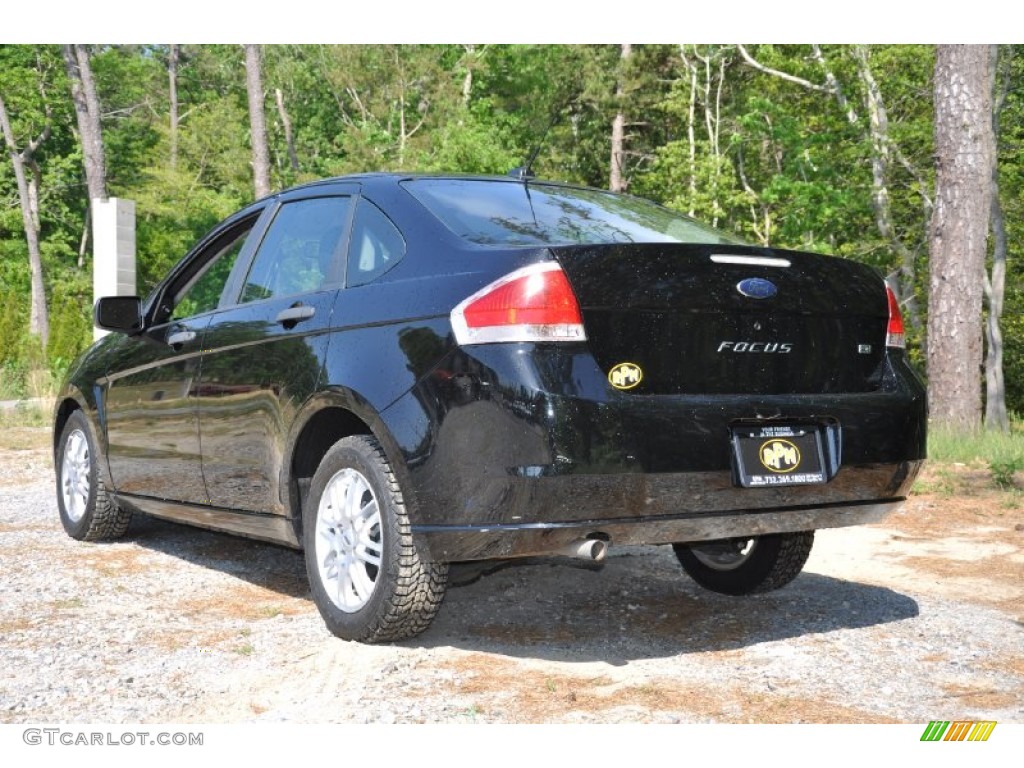 2009 Focus SE Sedan - Ebony Black / Medium Stone photo #4