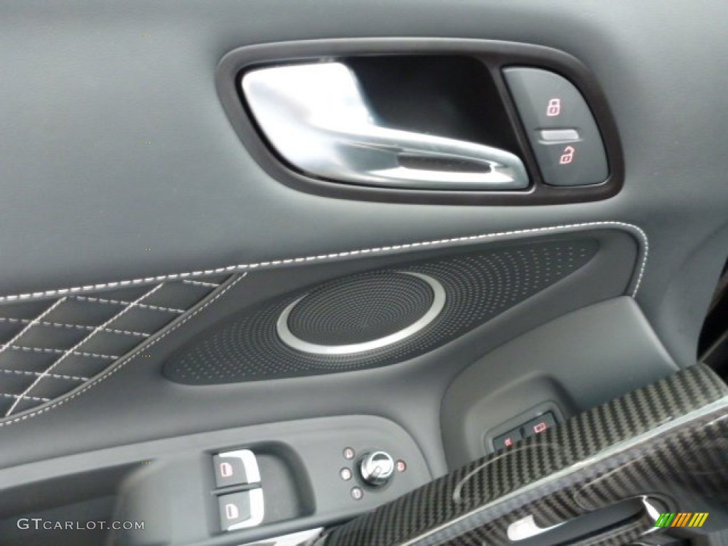2015 R8 Spyder V10 - Mythos Black Metallic / Black photo #10