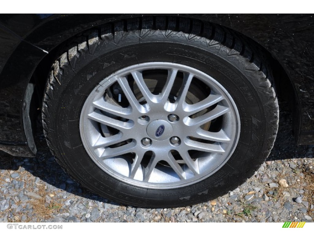2009 Focus SE Sedan - Ebony Black / Medium Stone photo #25