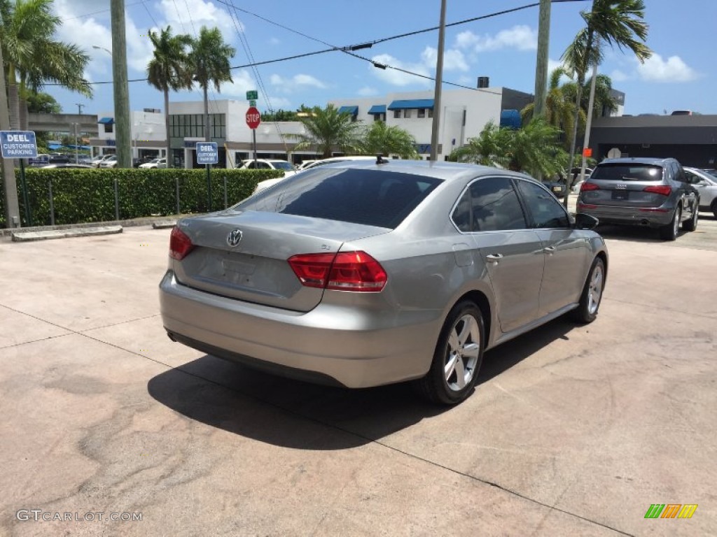 2012 Passat 2.5L SE - Tungsten Silver Metallic / Titan Black photo #5