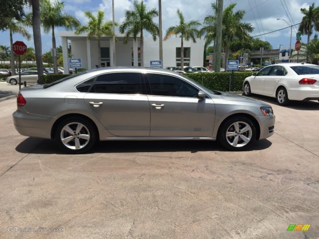 2012 Passat 2.5L SE - Tungsten Silver Metallic / Titan Black photo #6