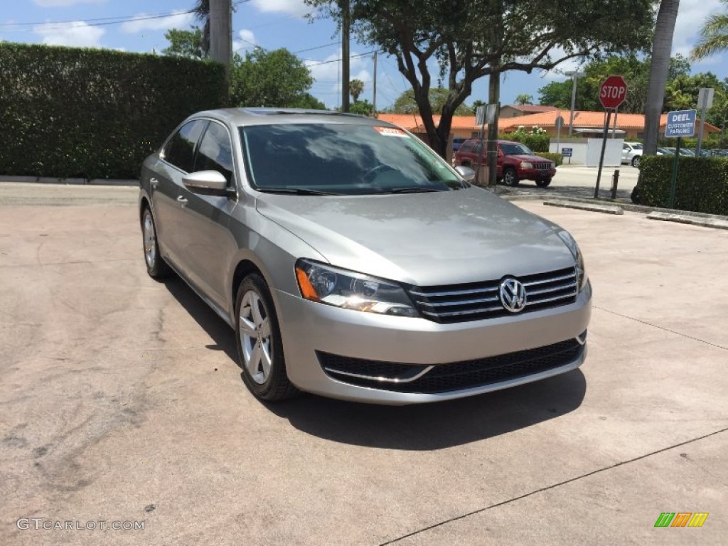 2012 Passat 2.5L SE - Tungsten Silver Metallic / Titan Black photo #7