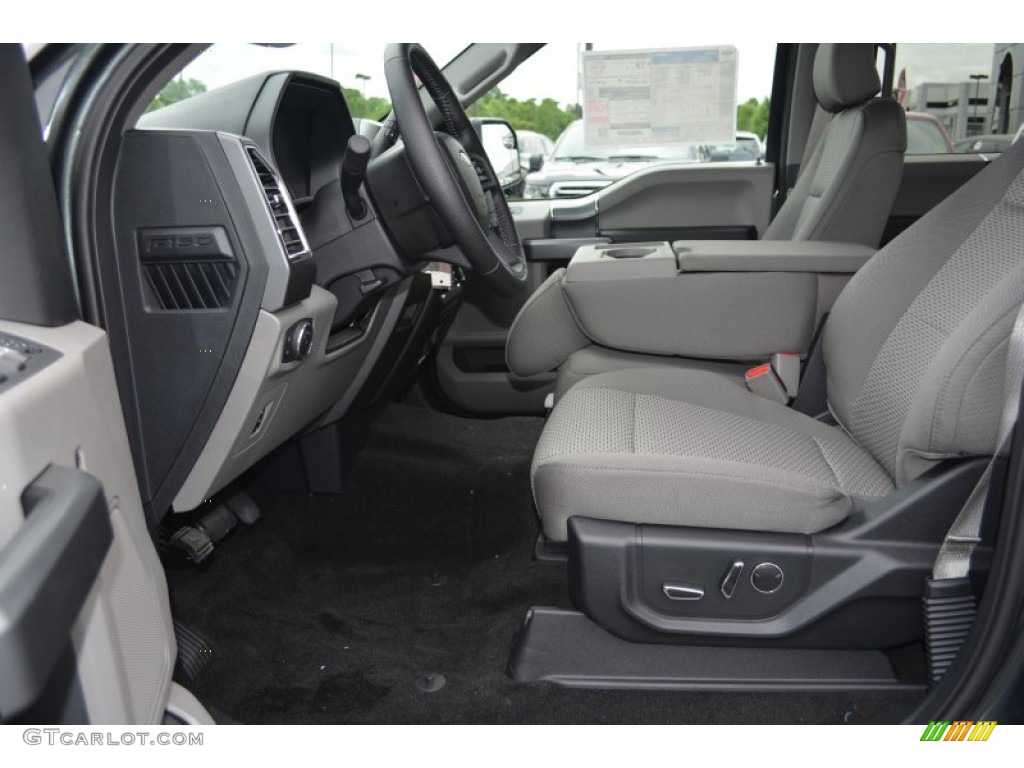 Medium Earth Gray Interior 2015 Ford F150 XLT SuperCrew 4x4 Photo #104277341