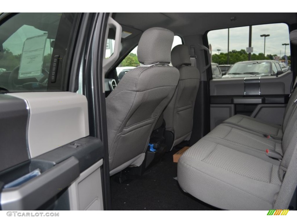 2015 Ford F150 XLT SuperCrew 4x4 Rear Seat Photo #104277400