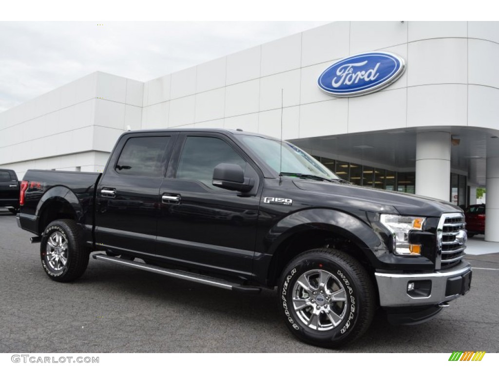 2015 F150 XLT SuperCrew 4x4 - Tuxedo Black Metallic / Medium Light Camel photo #1