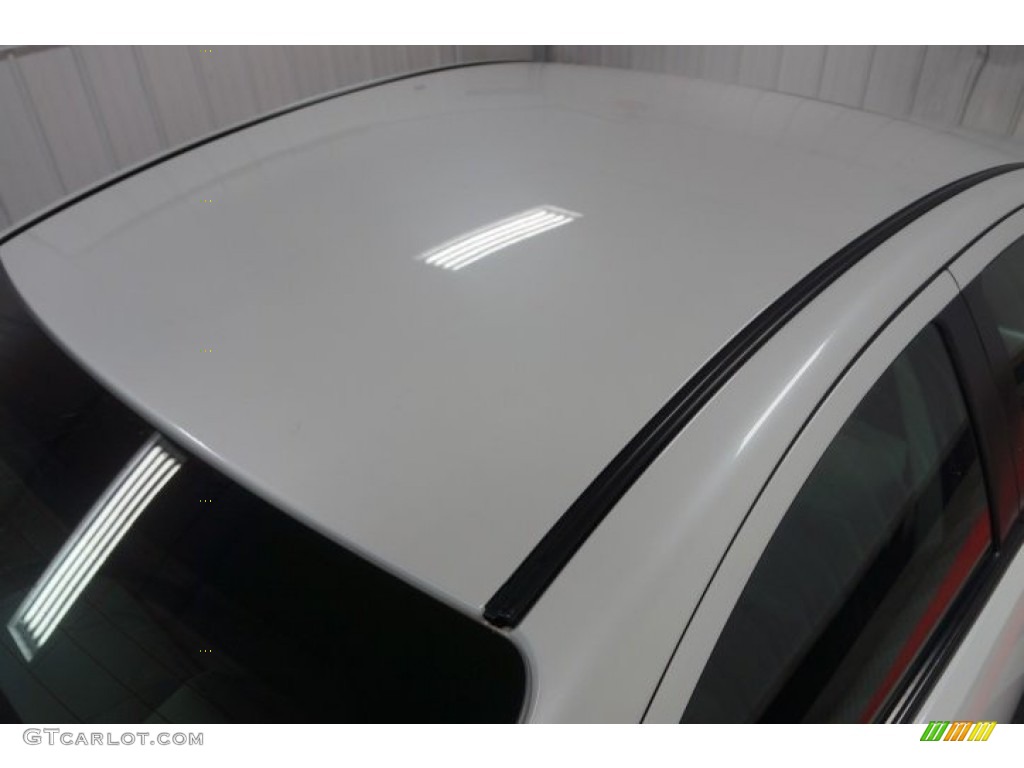 2011 Galant FE - White Pearl / Medium Gray photo #72