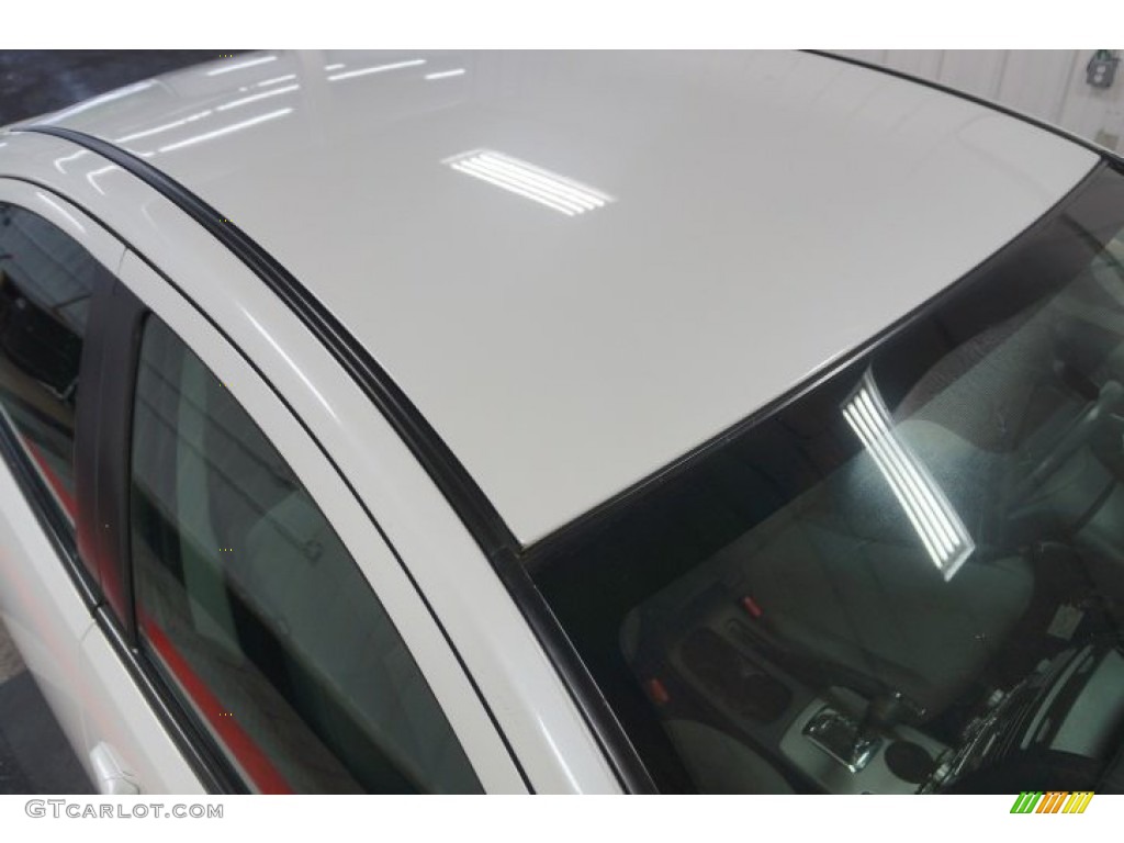 2011 Galant FE - White Pearl / Medium Gray photo #73