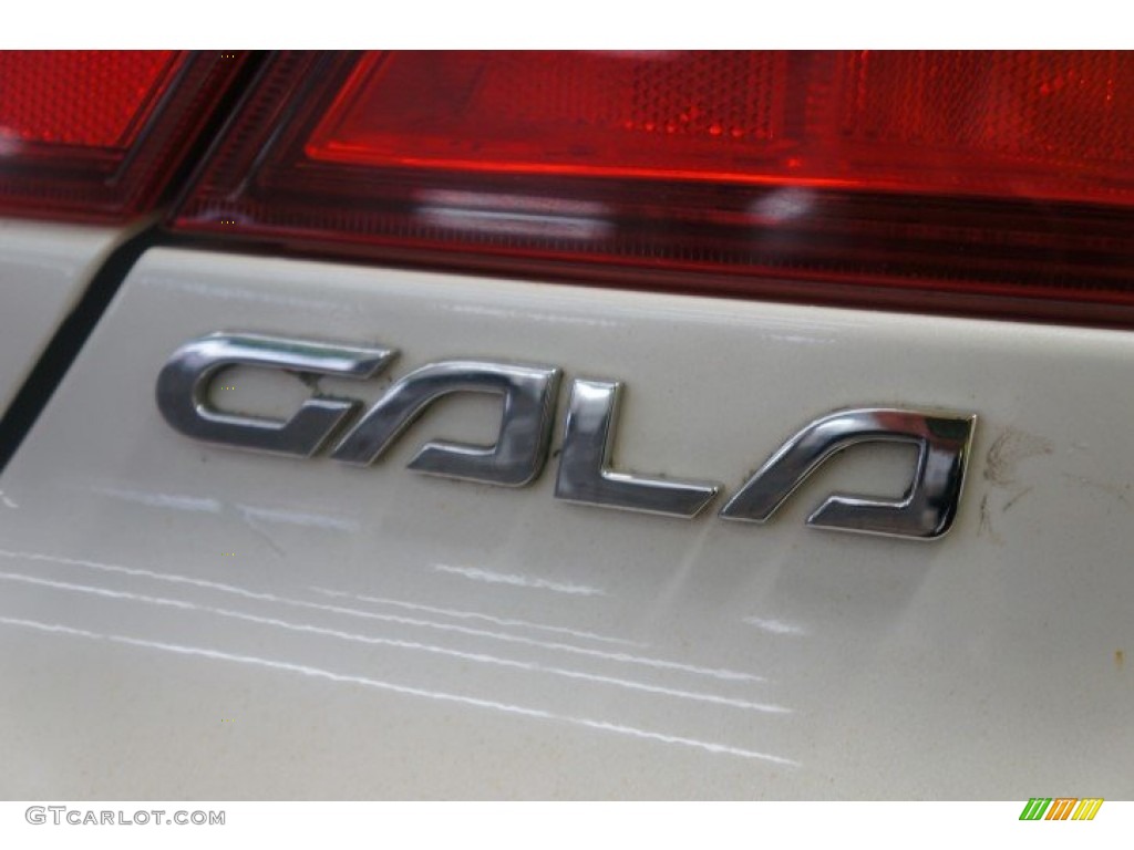 2011 Galant FE - White Pearl / Medium Gray photo #75