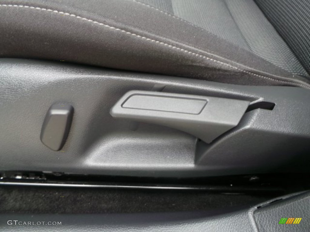 2013 Golf 4 Door TDI - Candy White / Titan Black photo #39