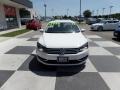 Candy White - Passat 2.5L SE Photo No. 2