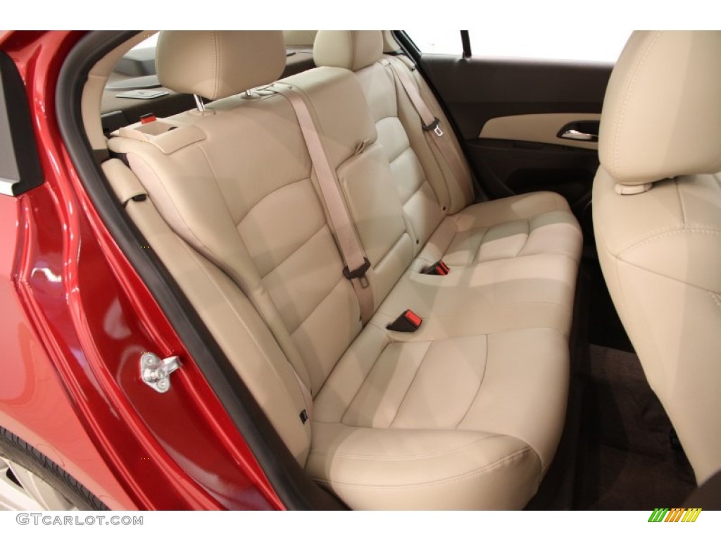 2014 Cruze LT - Crystal Red Tintcoat / Cocoa/Light Neutral photo #13