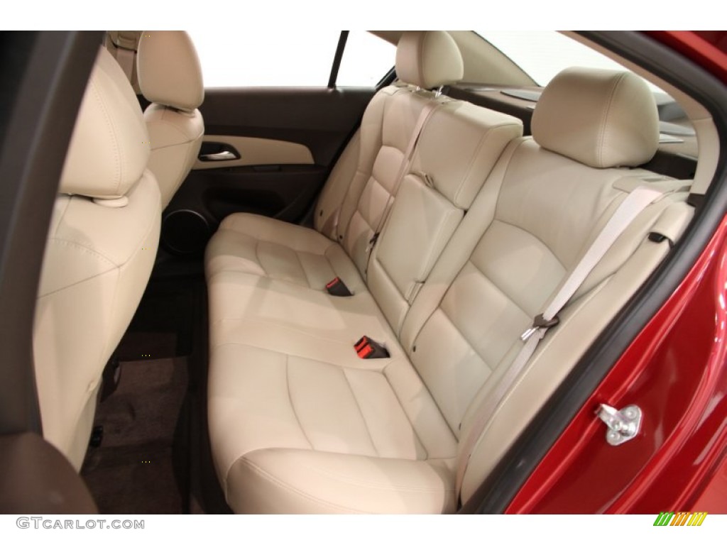 2014 Cruze LT - Crystal Red Tintcoat / Cocoa/Light Neutral photo #14