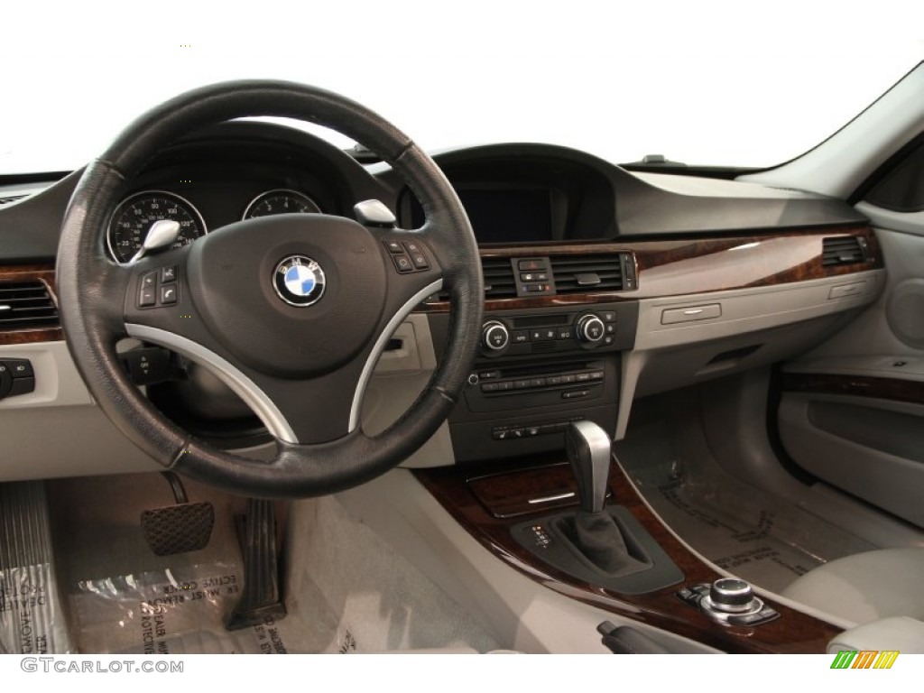 2009 BMW 3 Series 328i Sedan Dashboard Photos