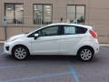 Oxford White - Fiesta SE Hatchback Photo No. 3