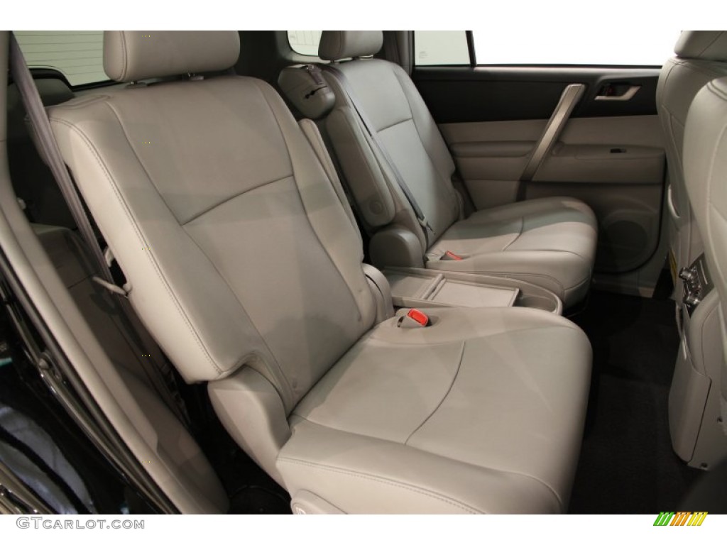 2012 Highlander SE 4WD - Black / Ash photo #15