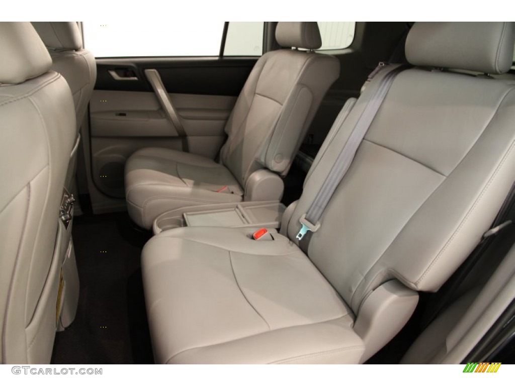 2012 Highlander SE 4WD - Black / Ash photo #16