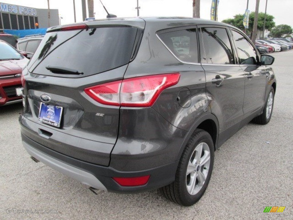 2015 Escape SE - Magnetic Metallic / Charcoal Black photo #13